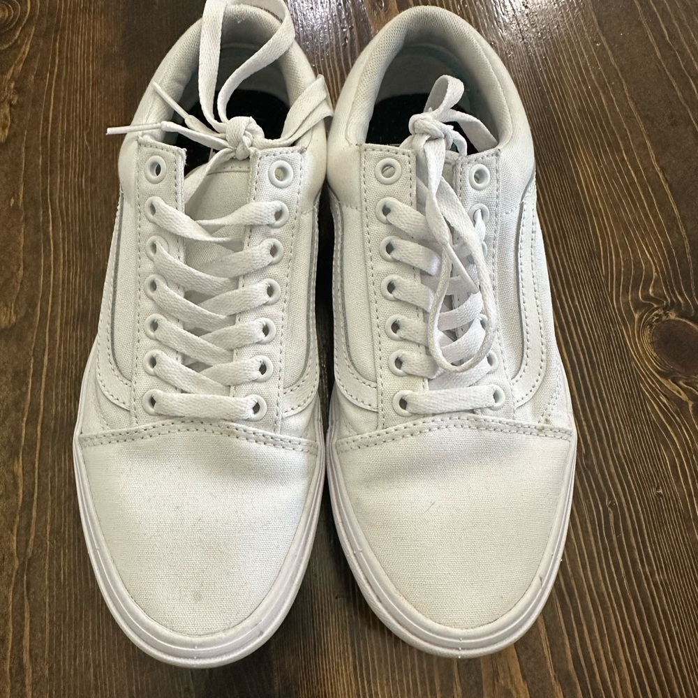 White Canvas Men's Sneakers